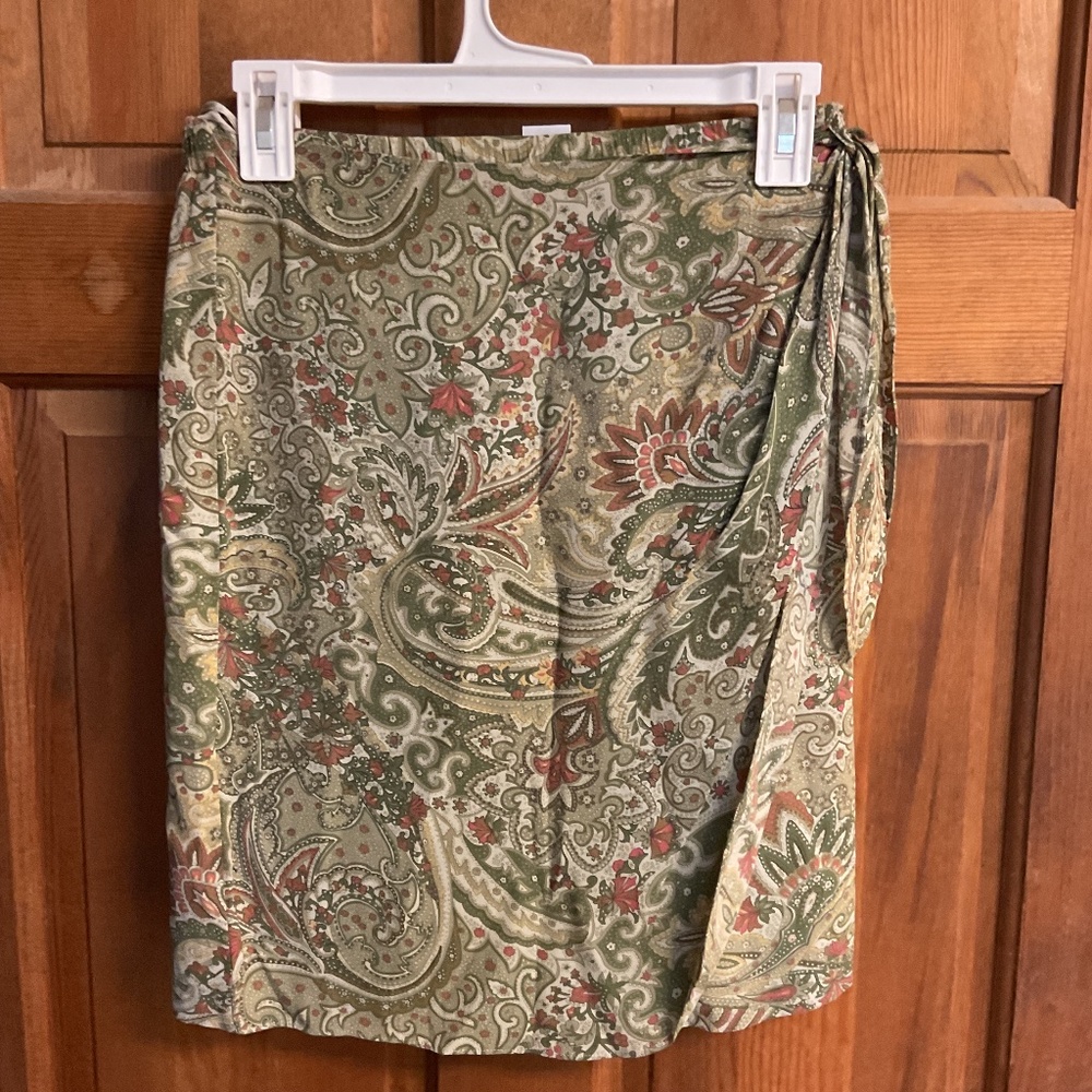 Liz Claiborne LizSport Wrap Skirt Paisley floral Print Sz Petite